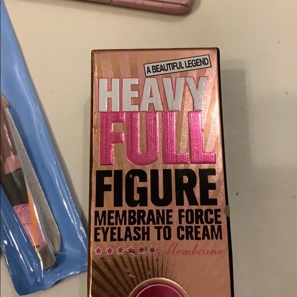 Makeup bundle - Picture 3 of 6